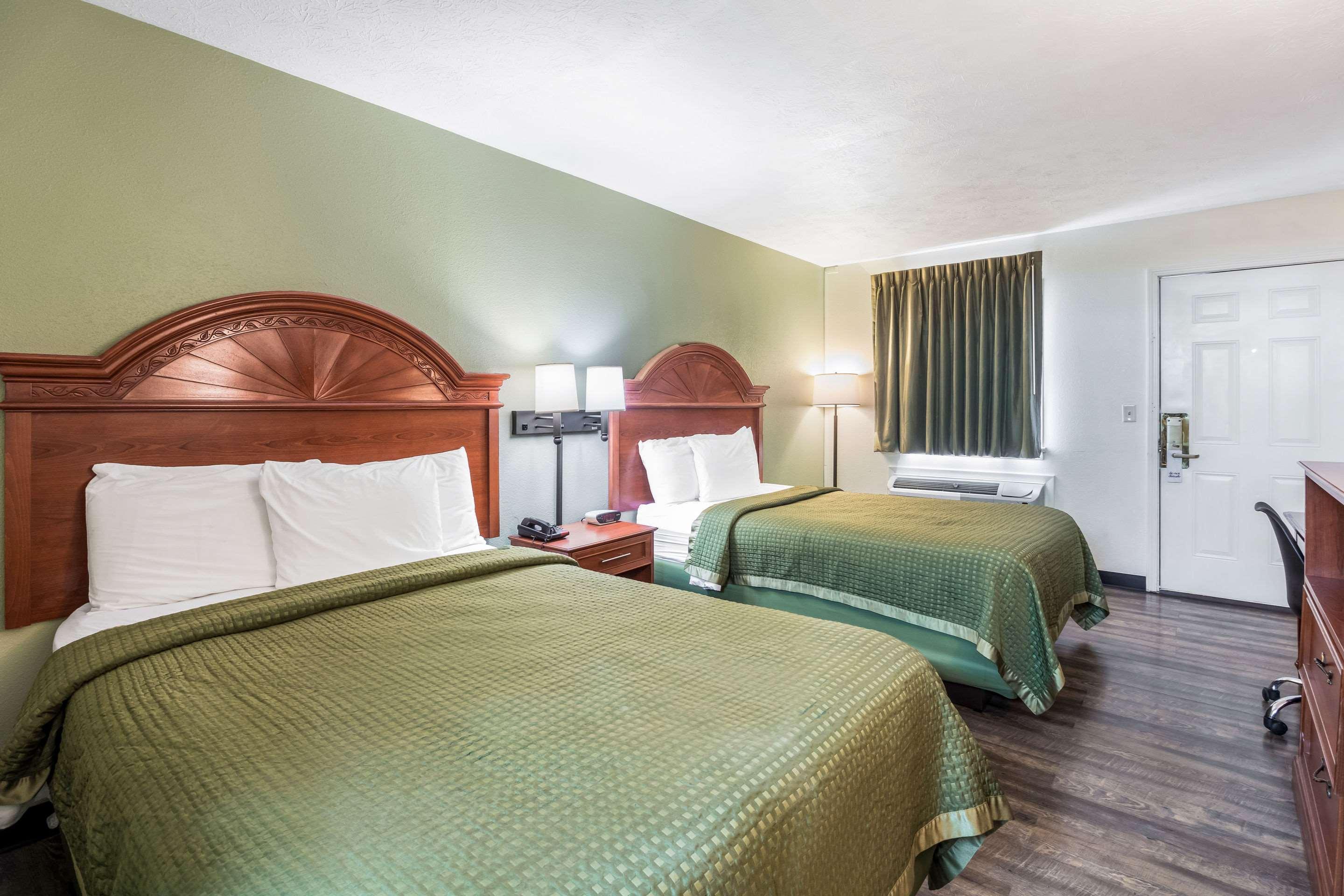 Cadiz Rodeway Inn מראה חיצוני תמונה