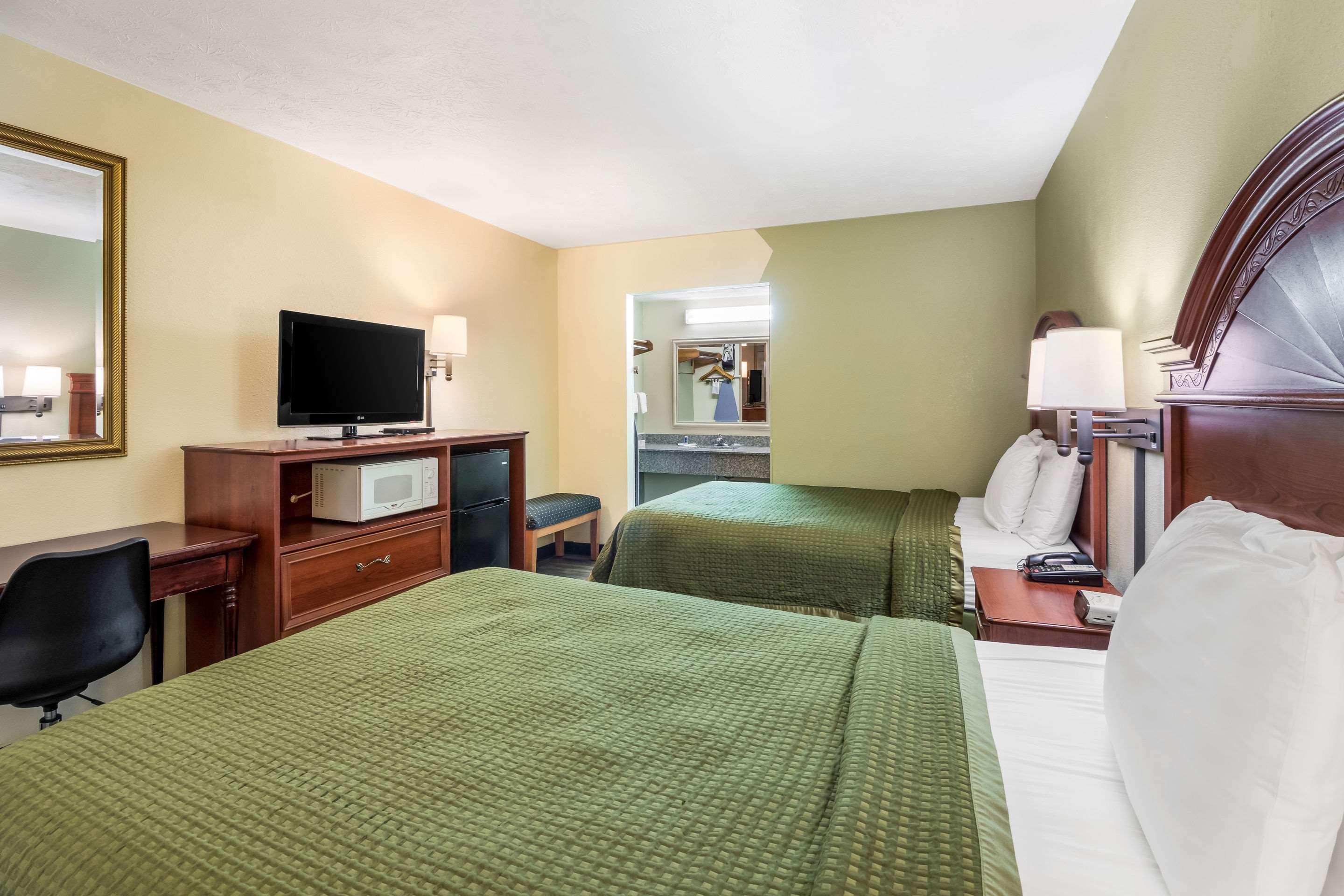 Cadiz Rodeway Inn מראה חיצוני תמונה