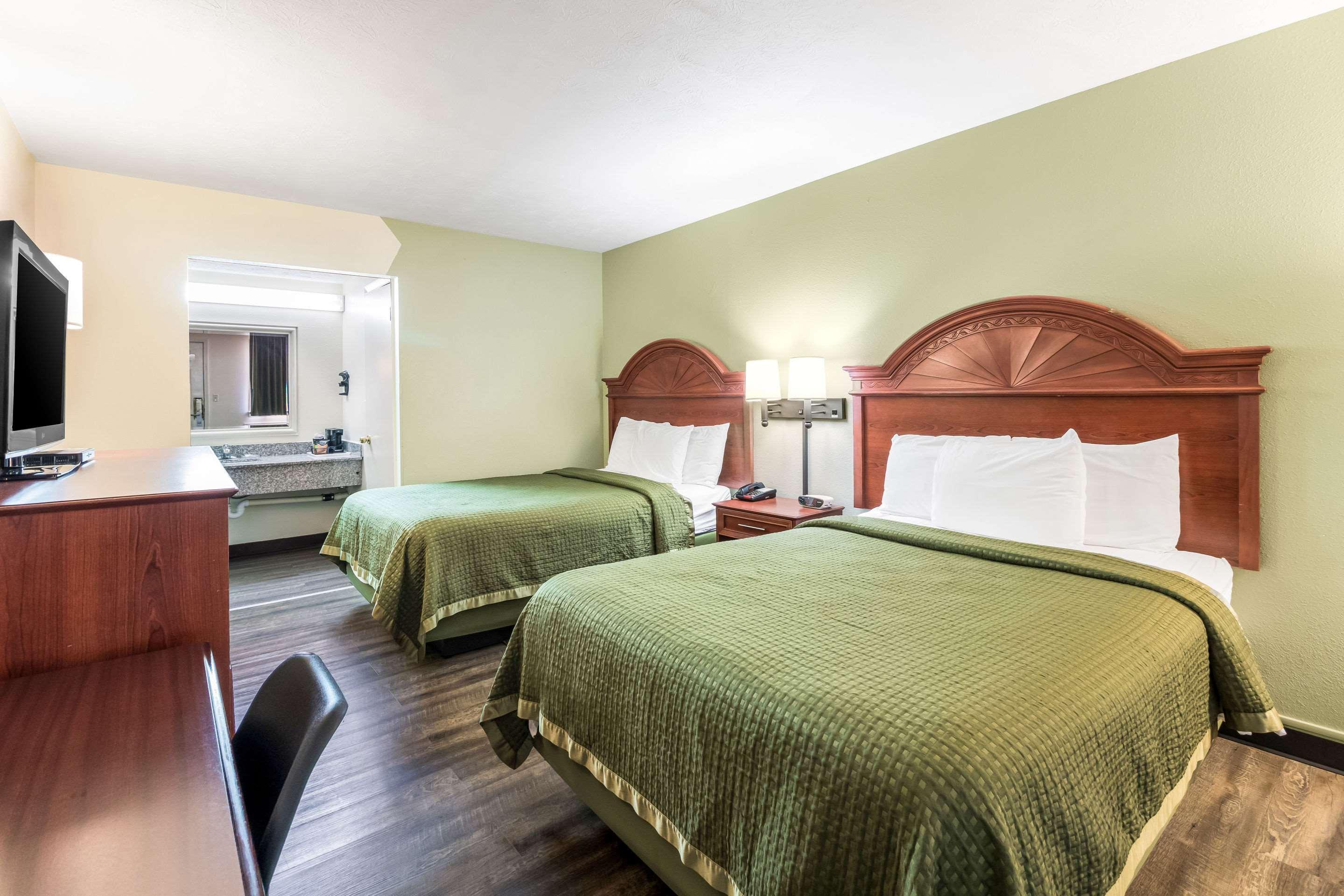 Cadiz Rodeway Inn מראה חיצוני תמונה